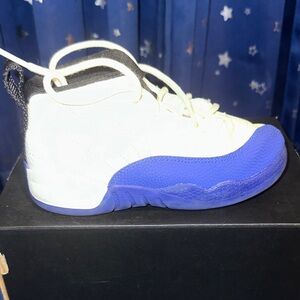 Jordan Kids Sneakers in White and Blue